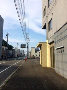 稚内市街地旅館からの道路景色